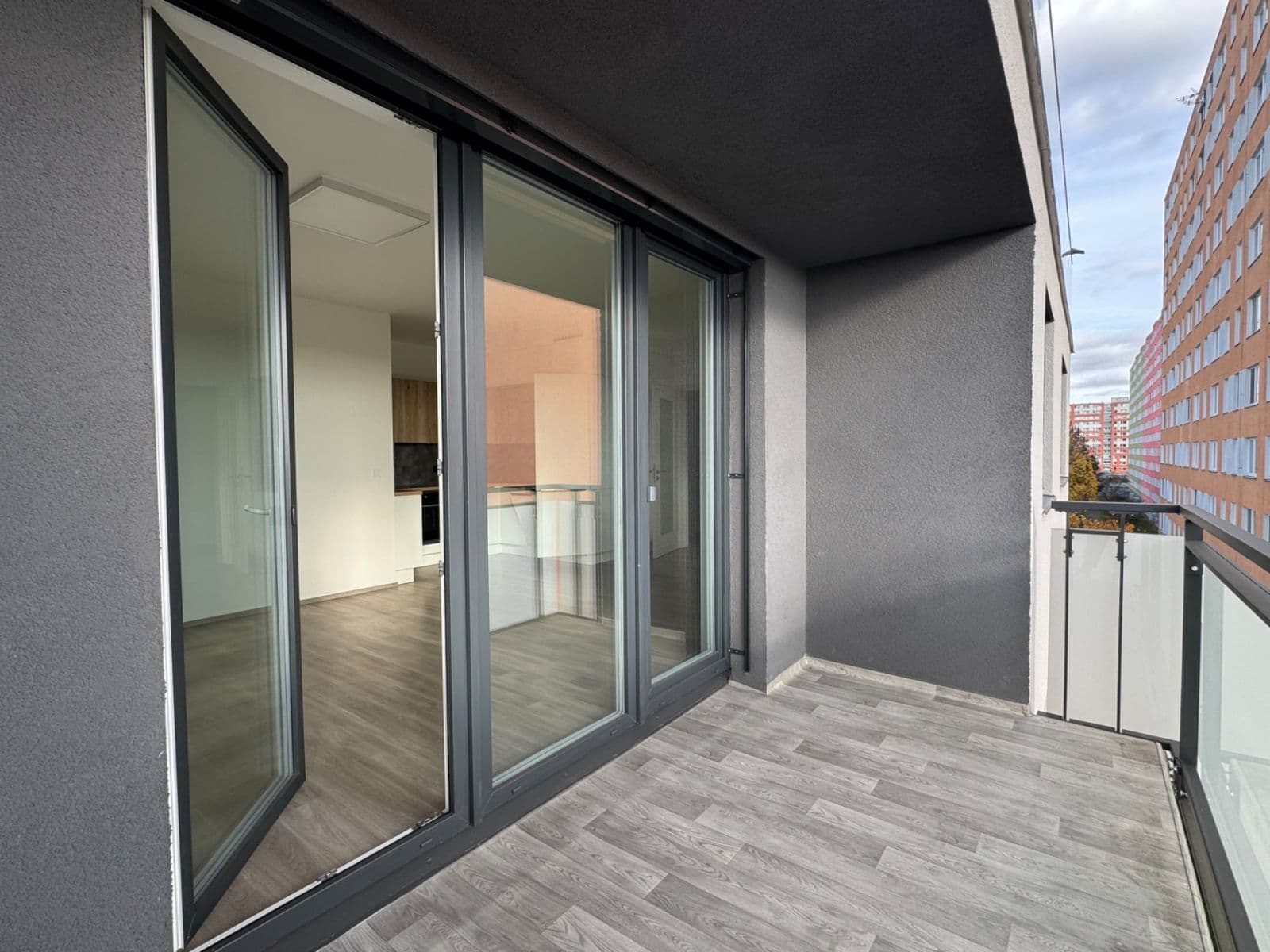 2 bedroom with open-plan kitchen flat to rent, 82 m², Mazurská, Prague, Prague 2 bedroom with open-plan kitchen flat to rent, 82 m², Mazurská, Prague, Prague