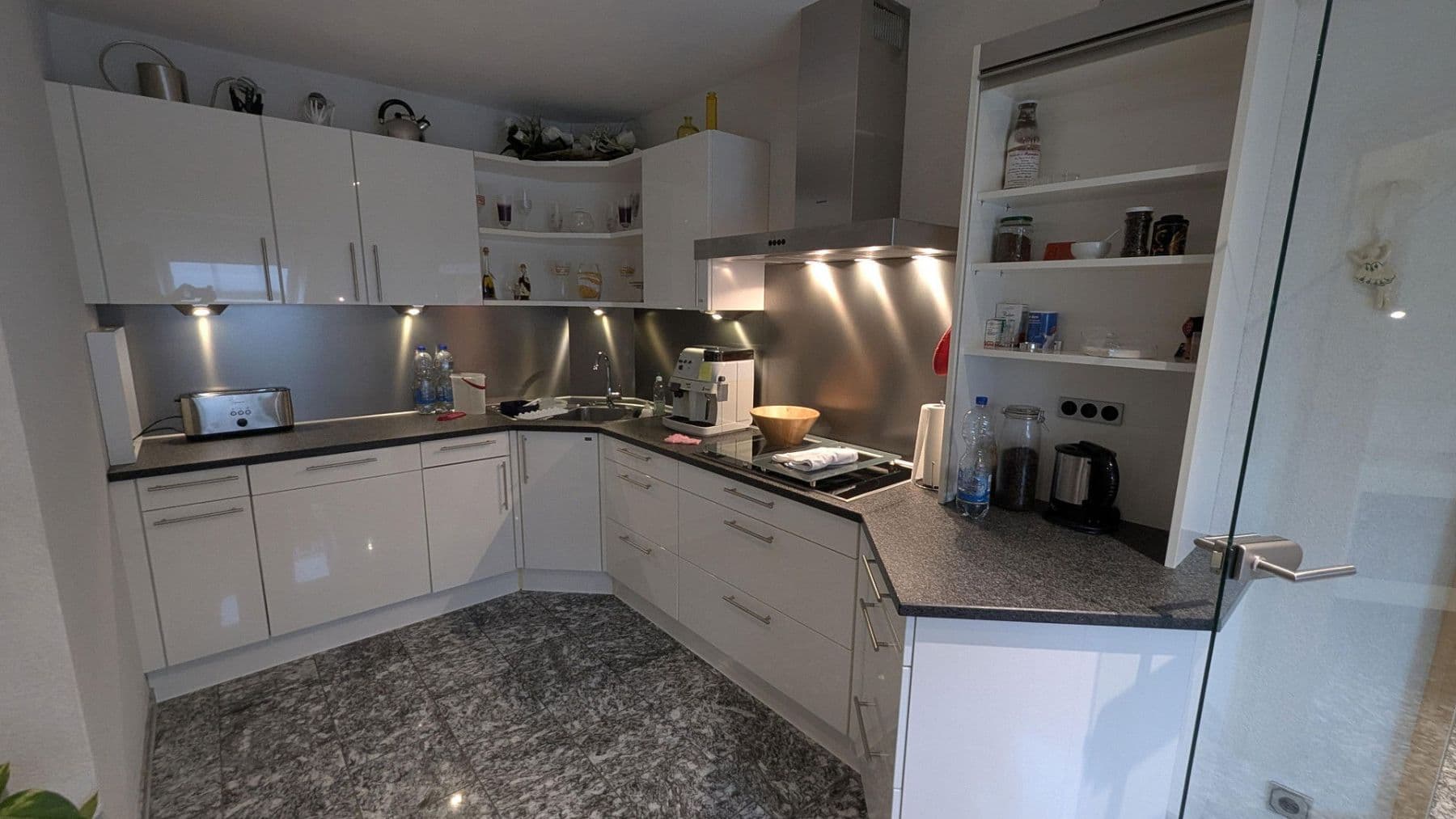 4 bedroom flat to rent, 186 m², Flörsheim-Dalsheim, Rhineland-Palatinate 4 bedroom flat to rent, 186 m², Flörsheim-Dalsheim, Rhineland-Palatinate