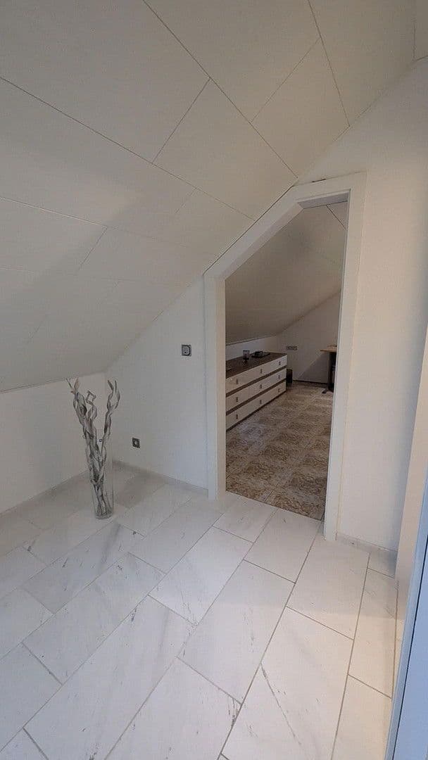 4 bedroom flat to rent, 186 m², Flörsheim-Dalsheim, Rhineland-Palatinate 4 bedroom flat to rent, 186 m², Flörsheim-Dalsheim, Rhineland-Palatinate