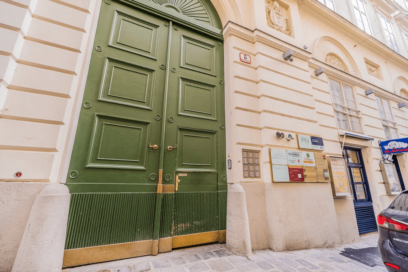 office to rent, 90 m², Seitenstettengasse 5, Wien, Vienna office to rent, 90 m², Seitenstettengasse 5, Wien, Vienna