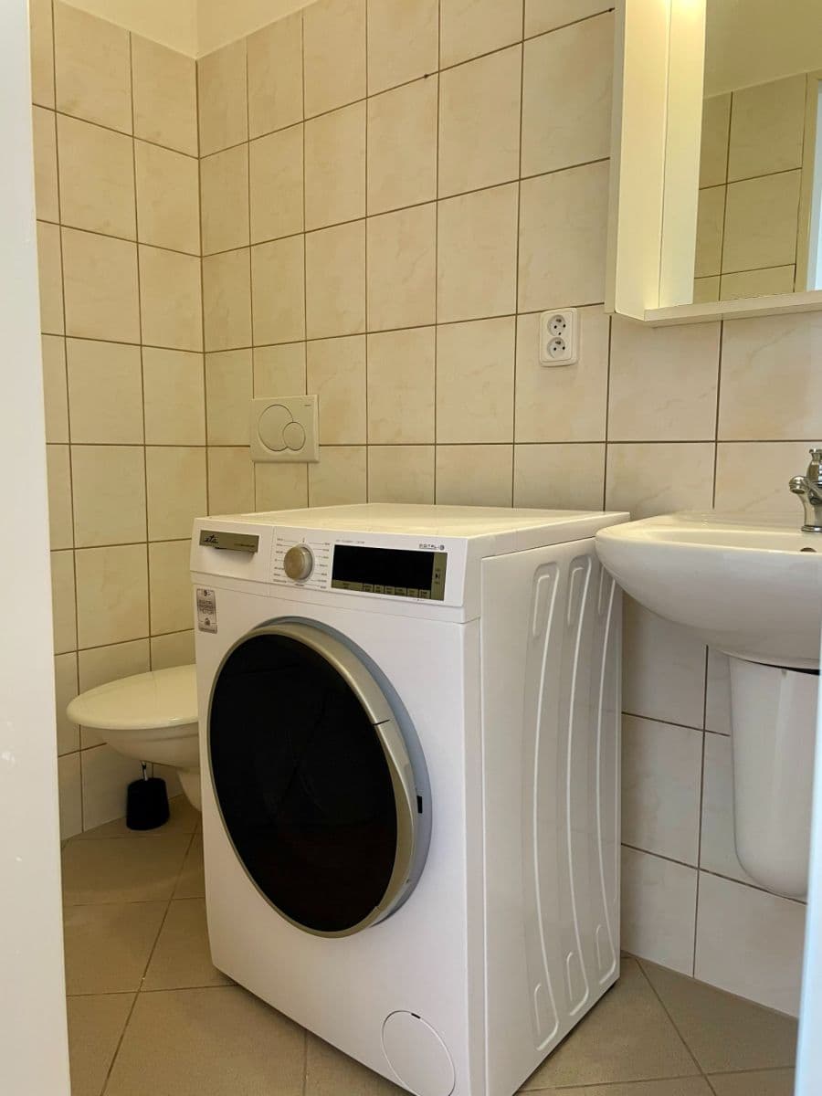 1 bedroom flat to rent, 37 m², Kuklenská, Brno, Jihomoravský Region 1 bedroom flat to rent, 37 m², Kuklenská, Brno, Jihomoravský Region