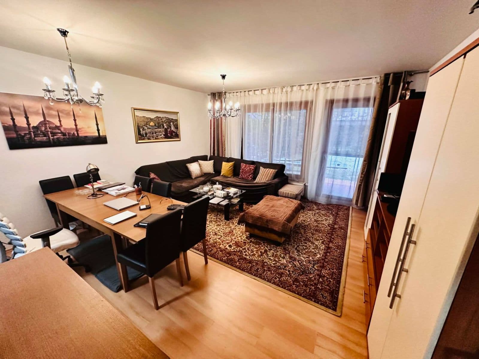 3 bedroom with open-plan kitchen flat to rent, 100 m², Jana Přibíka, Prague, Prague 3 bedroom with open-plan kitchen flat to rent, 100 m², Jana Přibíka, Prague, Prague