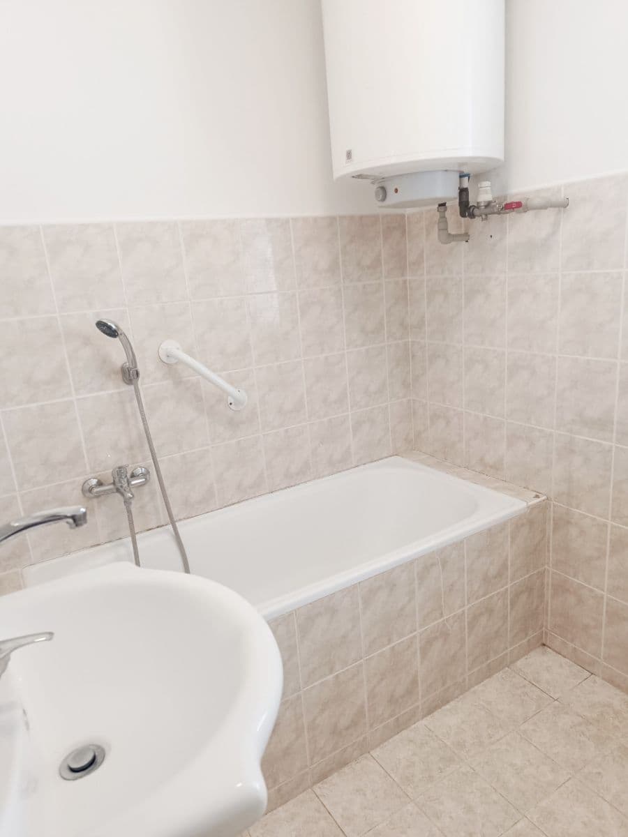 2 bedroom with open-plan kitchen flat for sale, 73 m², Štolmířská, Český Brod, Středočeský Region 2 bedroom with open-plan kitchen flat for sale, 73 m², Štolmířská, Český Brod, Středočeský Region