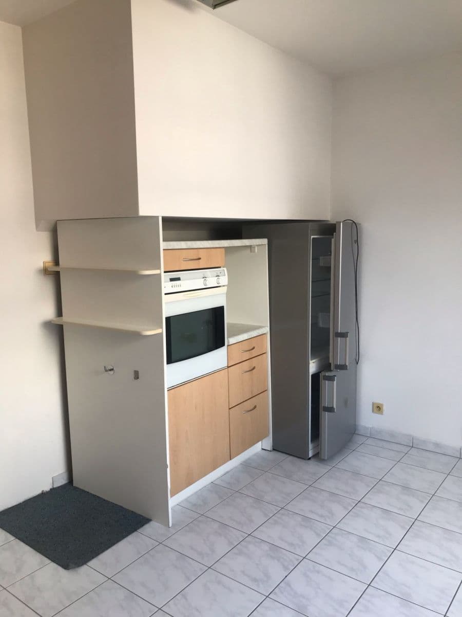 2 bedroom flat to rent, 81 m², Půlkruhová, Prague, Prague 2 bedroom flat to rent, 81 m², Půlkruhová, Prague, Prague