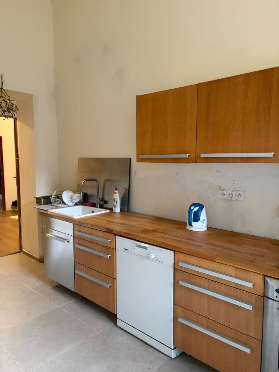 3 bedroom flat to rent, 88 m², Fričova, Prague, Prague 3 bedroom flat to rent, 88 m², Fričova, Prague, Prague