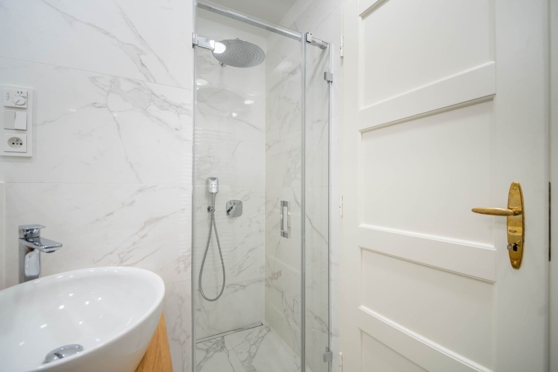 Studio flat to rent, 25 m², Lucemburská, Prague, Prague Studio flat to rent, 25 m², Lucemburská, Prague, Prague