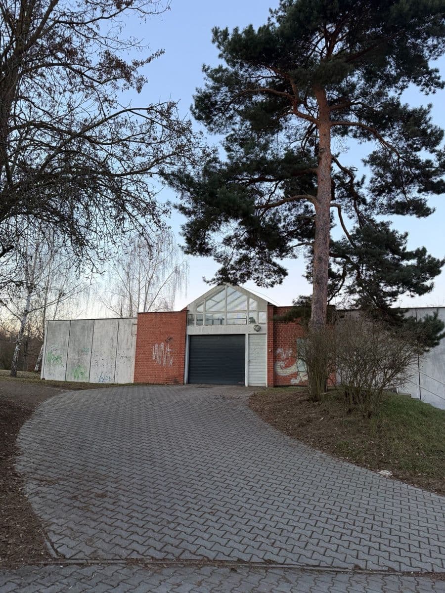 garage to rent, 17 m², Plzeň, Plzeňský Region garage to rent, 17 m², Plzeň, Plzeňský Region