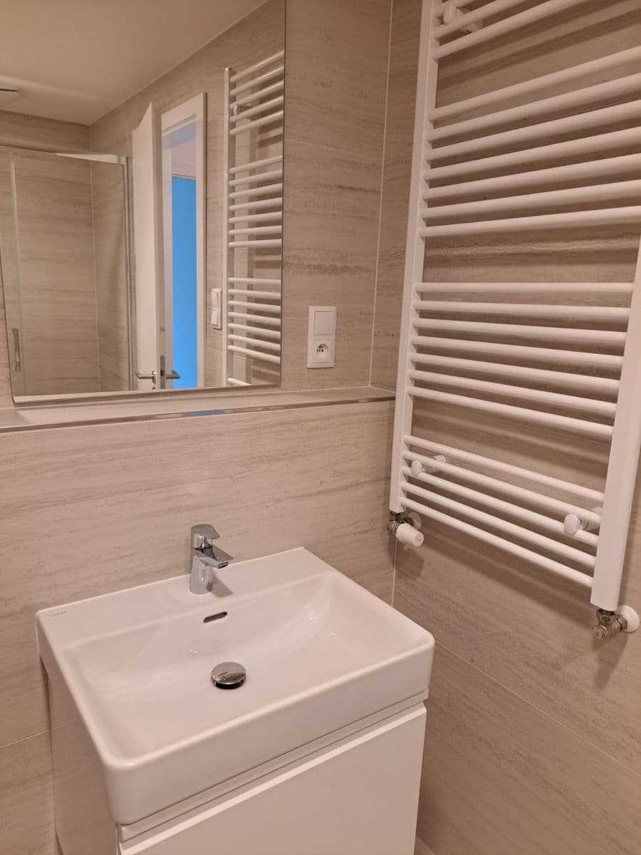 Studio flat to rent, 35 m², Bukačova, Prague, Prague Studio flat to rent, 35 m², Bukačova, Prague, Prague