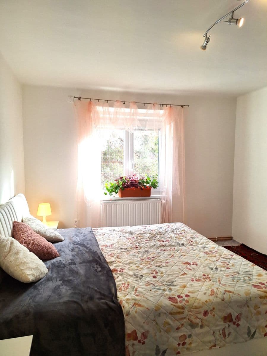 2 bedroom with open-plan kitchen flat to rent, 68 m², Benešova, Kutná Hora, Středočeský Region 2 bedroom with open-plan kitchen flat to rent, 68 m², Benešova, Kutná Hora, Středočeský Region