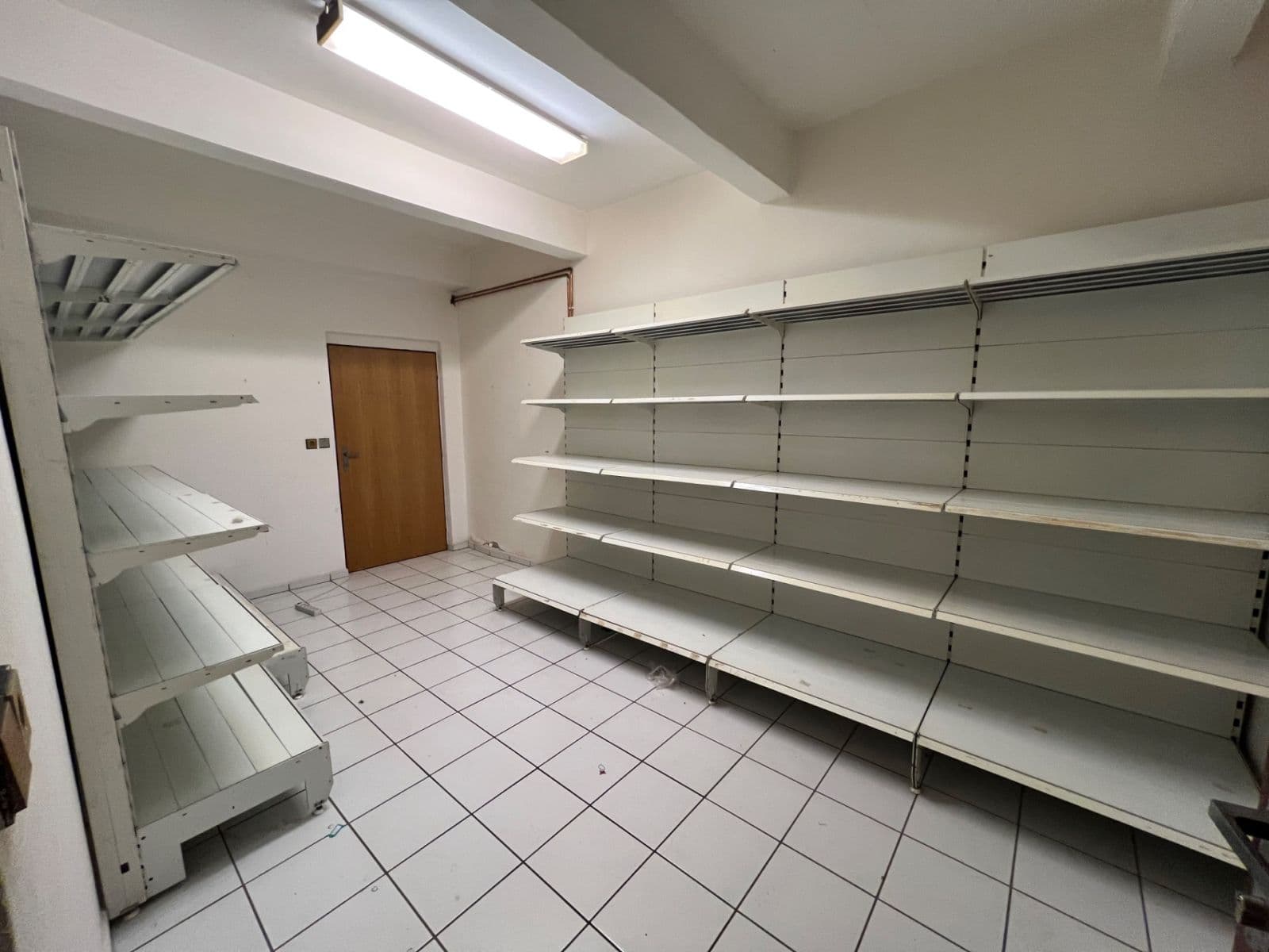 non-residential property to rent, 299 m², Radlas, Brno, Jihomoravský Region non-residential property to rent, 299 m², Radlas, Brno, Jihomoravský Region