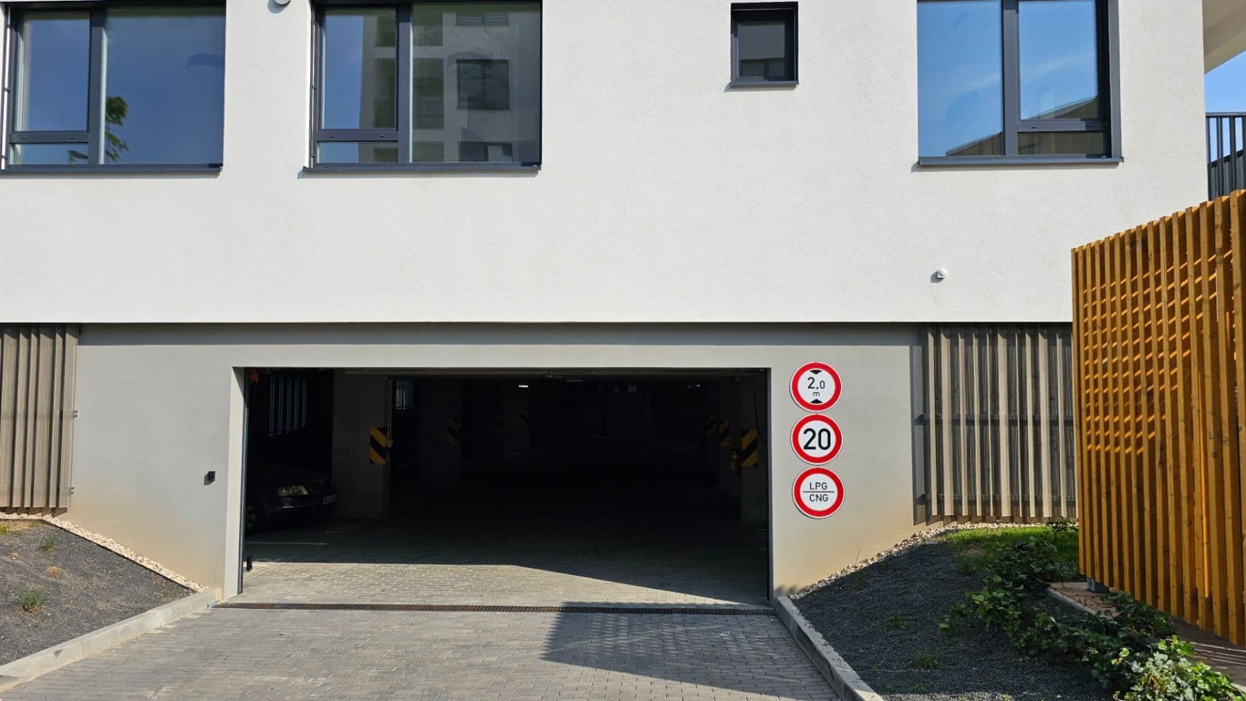 garage to rent, 18 m², Kardausova, Prague, Prague garage to rent, 18 m², Kardausova, Prague, Prague