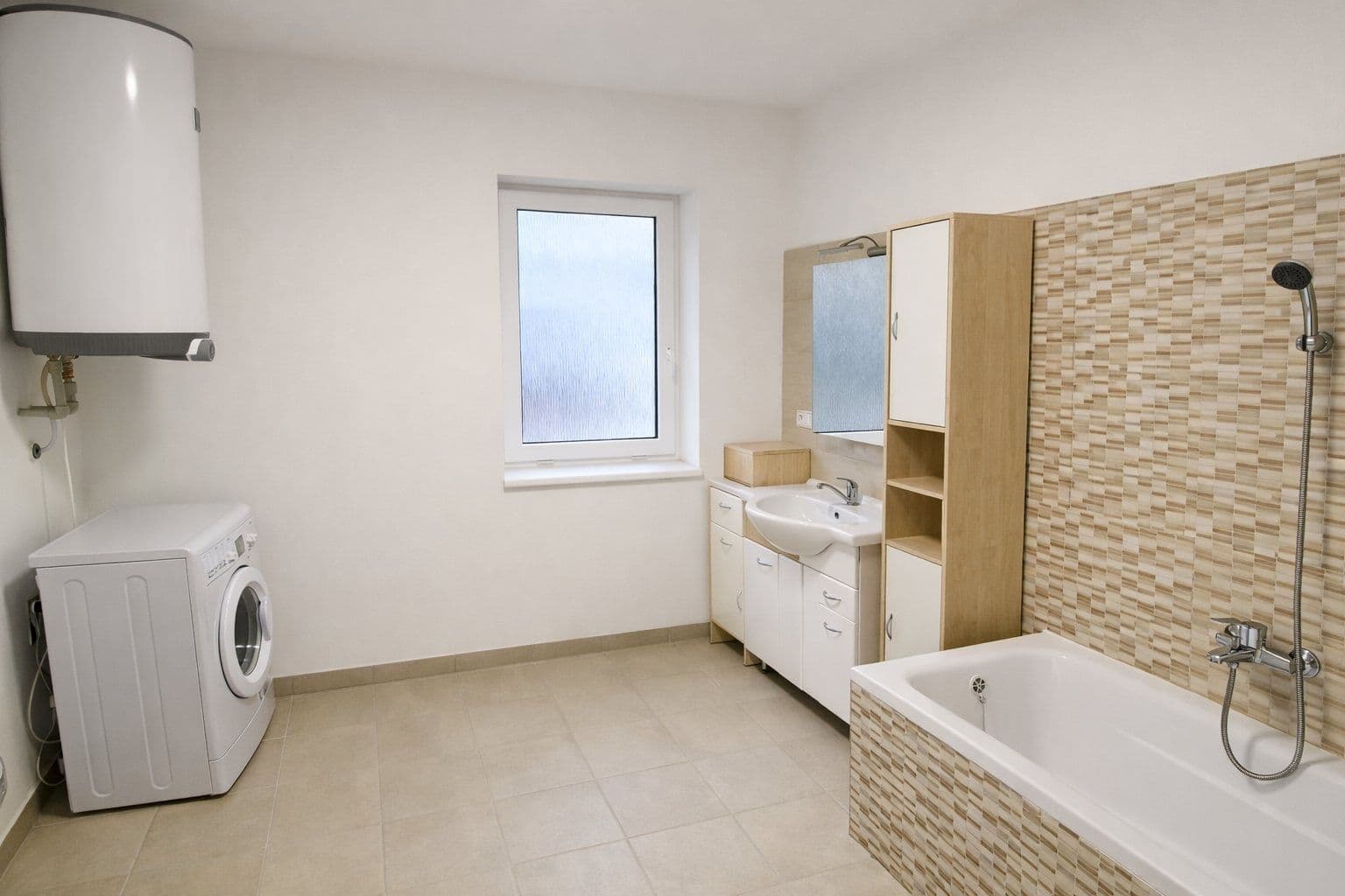 2 bedroom with open-plan kitchen flat to rent, 60 m², Plzeňská, Prague, Prague 2 bedroom with open-plan kitchen flat to rent, 60 m², Plzeňská, Prague, Prague