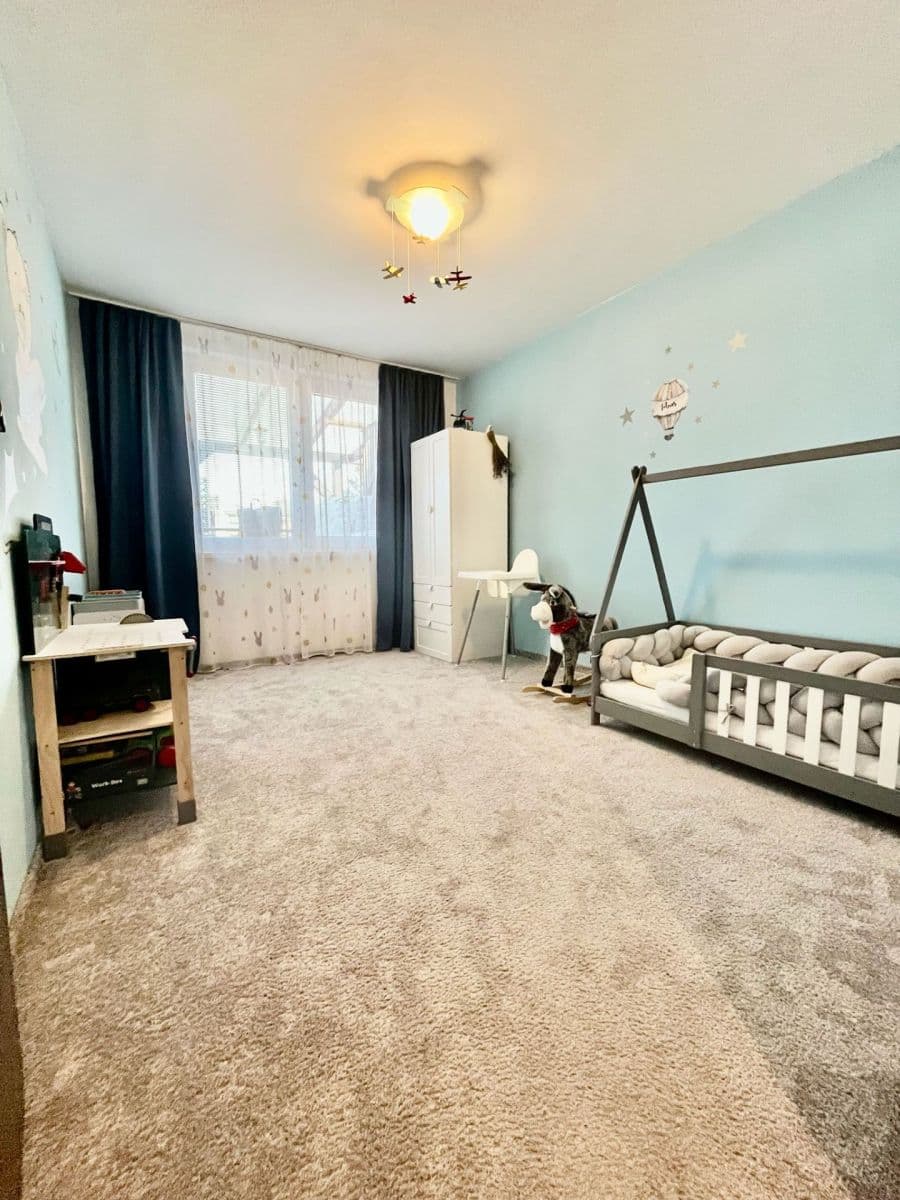 4 bedroom flat for sale, 79 m², Jazerná, Rovinka, Bratislavský Region 4 bedroom flat for sale, 79 m², Jazerná, Rovinka, Bratislavský Region