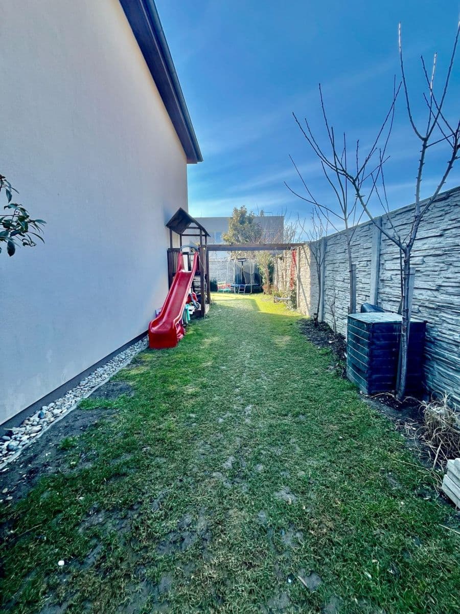 4 bedroom flat for sale, 79 m², Jazerná, Rovinka, Bratislavský Region 4 bedroom flat for sale, 79 m², Jazerná, Rovinka, Bratislavský Region