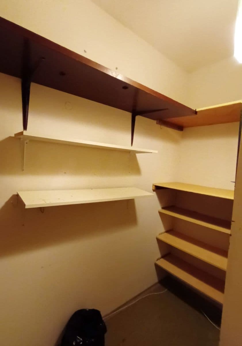 4 bedroom flat to rent, 90 m², Bryksova, Prague, Prague 4 bedroom flat to rent, 90 m², Bryksova, Prague, Prague