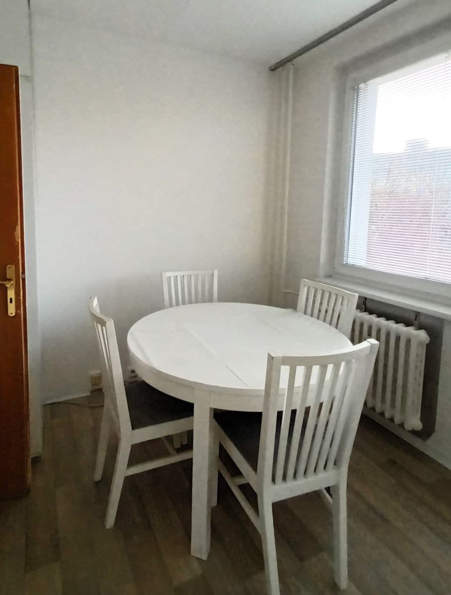 4 bedroom flat to rent, 90 m², Bryksova, Prague, Prague 4 bedroom flat to rent, 90 m², Bryksova, Prague, Prague