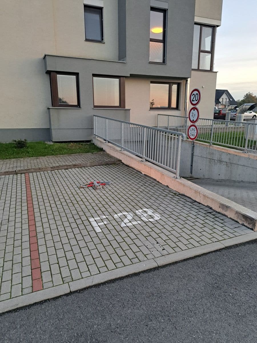 1 bedroom with open-plan kitchen flat to rent, 52 m², Na Výšině, Říčany, Středočeský Region 1 bedroom with open-plan kitchen flat to rent, 52 m², Na Výšině, Říčany, Středočeský Region