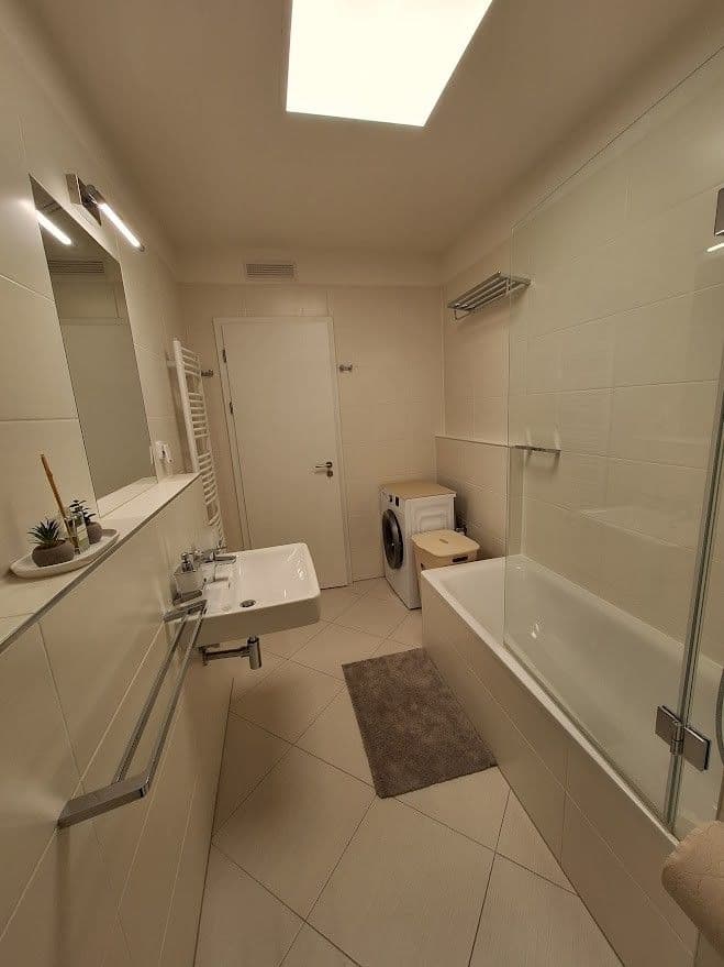 1 bedroom with open-plan kitchen flat to rent, 54 m², Huppnerova, Prague, Prague 1 bedroom with open-plan kitchen flat to rent, 54 m², Huppnerova, Prague, Prague