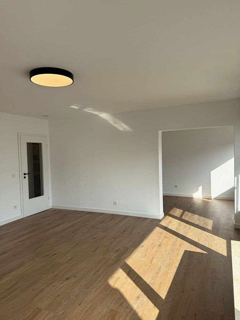 1 bedroom with open-plan kitchen flat for sale, 72 m², Siegen, North Rhine-Westphalia 1 bedroom with open-plan kitchen flat for sale, 72 m², Siegen, North Rhine-Westphalia