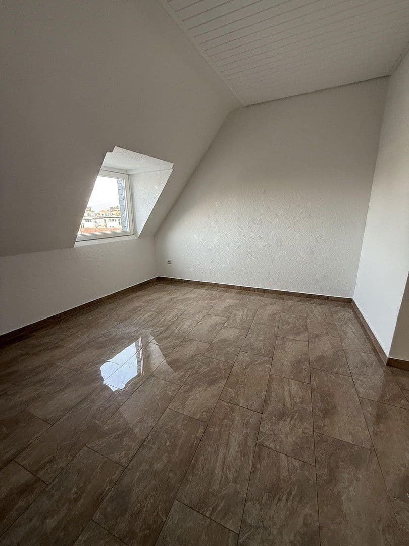 2 bedroom with open-plan kitchen flat to rent, 80 m², Altstadtstraße 25, Leverkusen, North Rhine-Westphalia 2 bedroom with open-plan kitchen flat to rent, 80 m², Altstadtstraße 25, Leverkusen, North Rhine-Westphalia