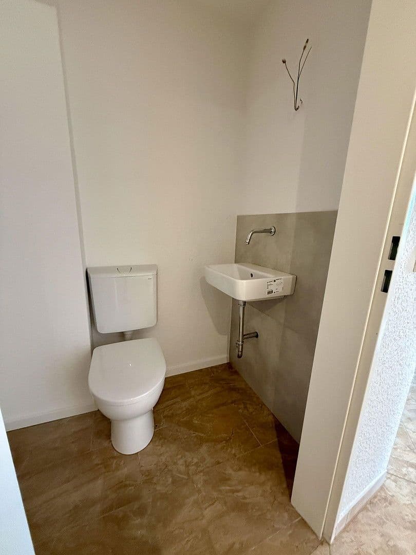 2 bedroom with open-plan kitchen flat to rent, 80 m², Altstadtstraße 25, Leverkusen, North Rhine-Westphalia 2 bedroom with open-plan kitchen flat to rent, 80 m², Altstadtstraße 25, Leverkusen, North Rhine-Westphalia