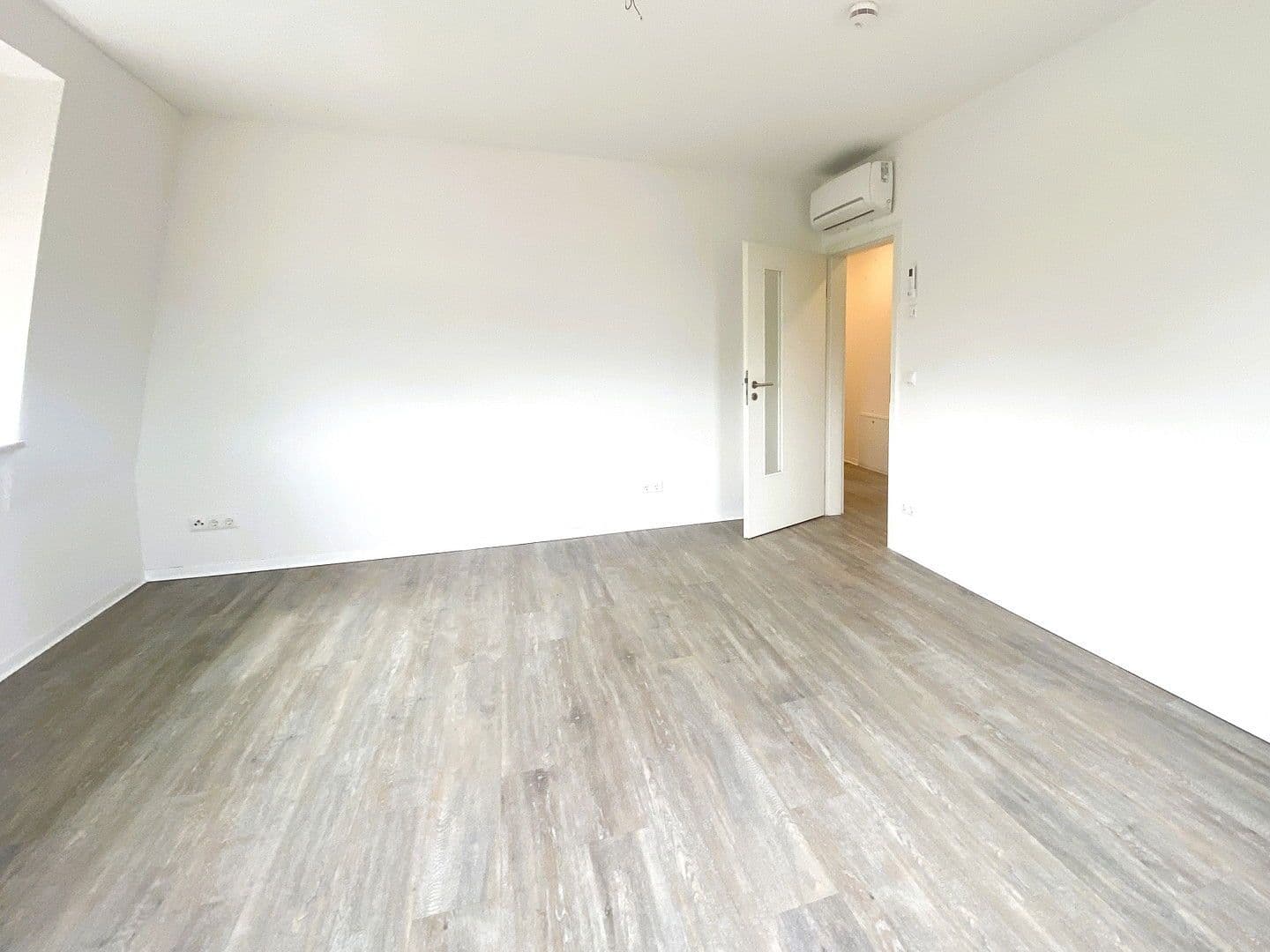 4 bedroom flat to rent, 126 m², Crossen an der Elster, Thuringia 4 bedroom flat to rent, 126 m², Crossen an der Elster, Thuringia