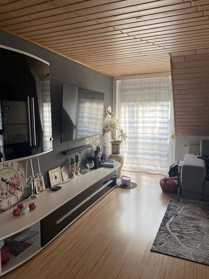 3 bedroom with open-plan kitchen flat to rent, 114 m², Bahnhofstraße 129, Vaihingen an der Enz, Baden-Württemberg 3 bedroom with open-plan kitchen flat to rent, 114 m², Bahnhofstraße 129, Vaihingen an der Enz, Baden-Württemberg