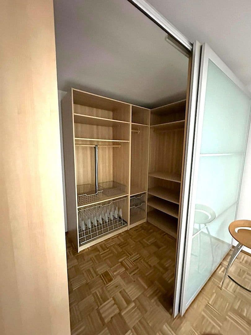 4 bedroom flat to rent, 117 m², Desingweg 0, München, Bavaria 4 bedroom flat to rent, 117 m², Desingweg 0, München, Bavaria