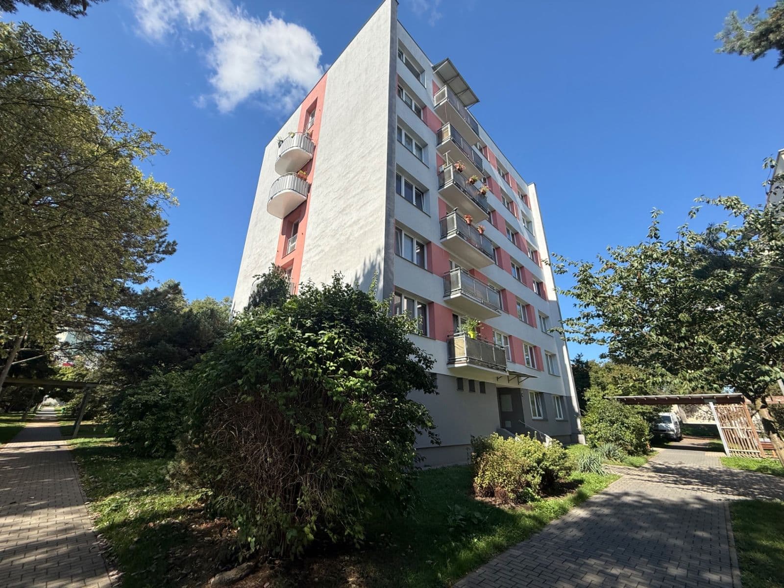 2 bedroom with open-plan kitchen flat for sale, 63 m², Sokolovská, Tábor, Jihočeský Region 2 bedroom with open-plan kitchen flat for sale, 63 m², Sokolovská, Tábor, Jihočeský Region