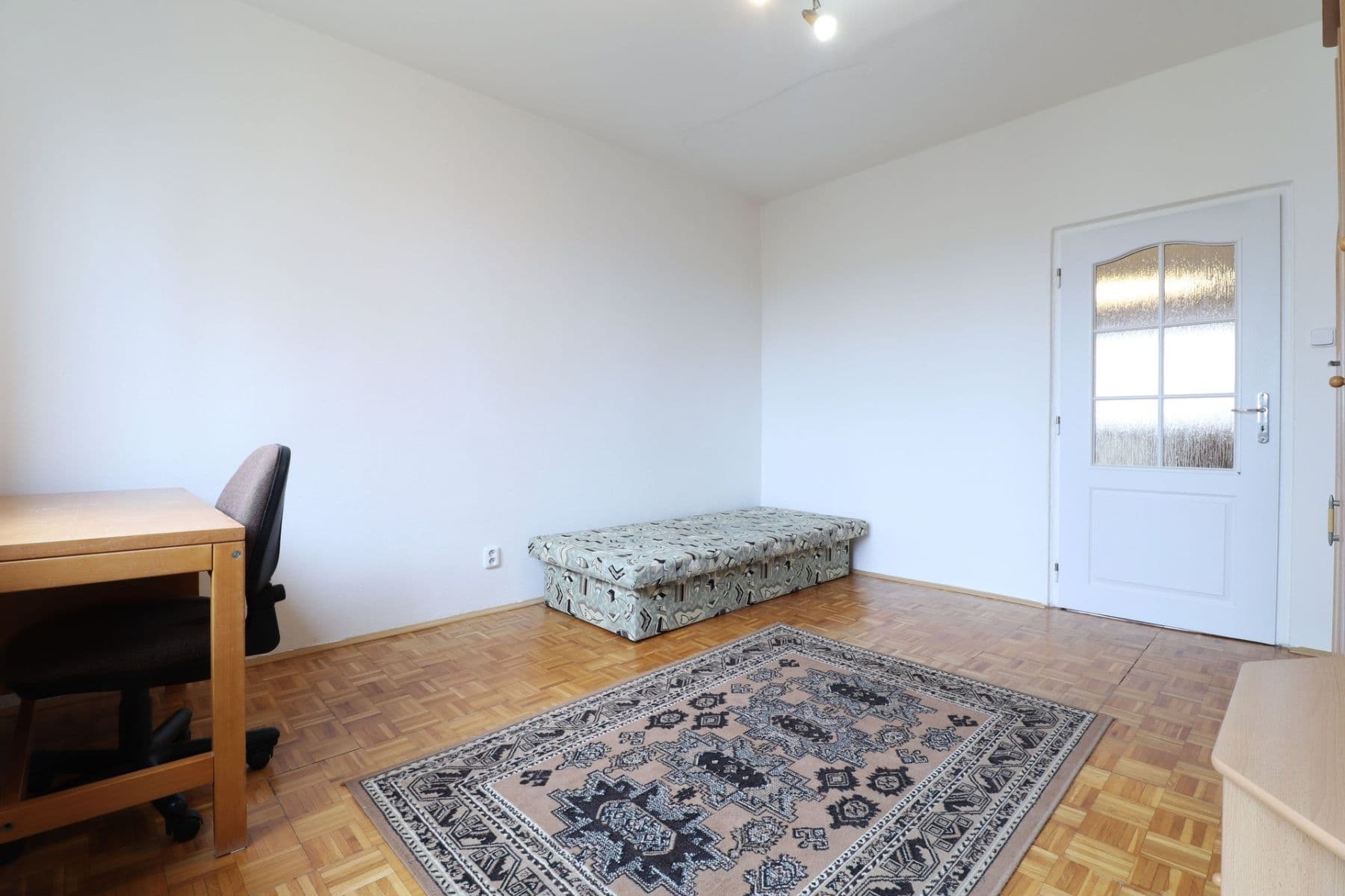 3 bedroom flat to rent, 69 m², Zvonková, Prague, Prague 3 bedroom flat to rent, 69 m², Zvonková, Prague, Prague