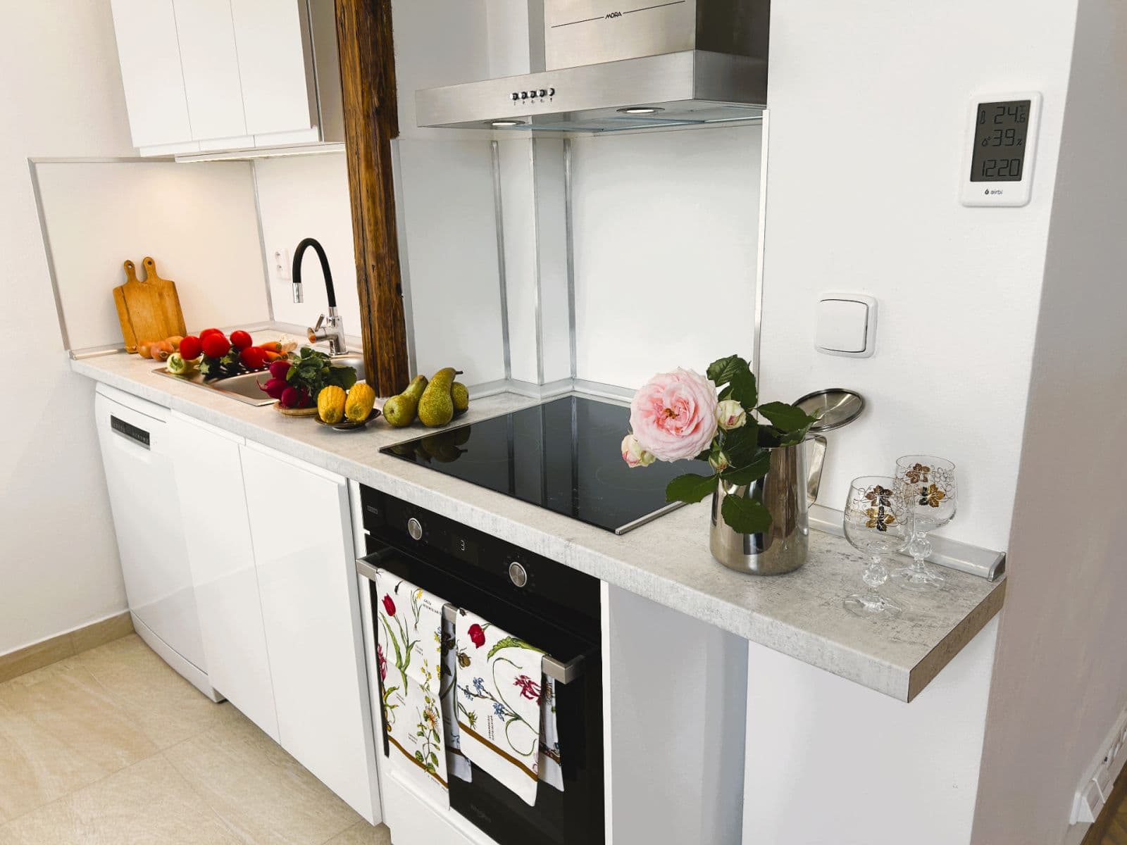 2 bedroom with open-plan kitchen flat to rent, 76 m², Na Pískách, Prague, Prague 2 bedroom with open-plan kitchen flat to rent, 76 m², Na Pískách, Prague, Prague