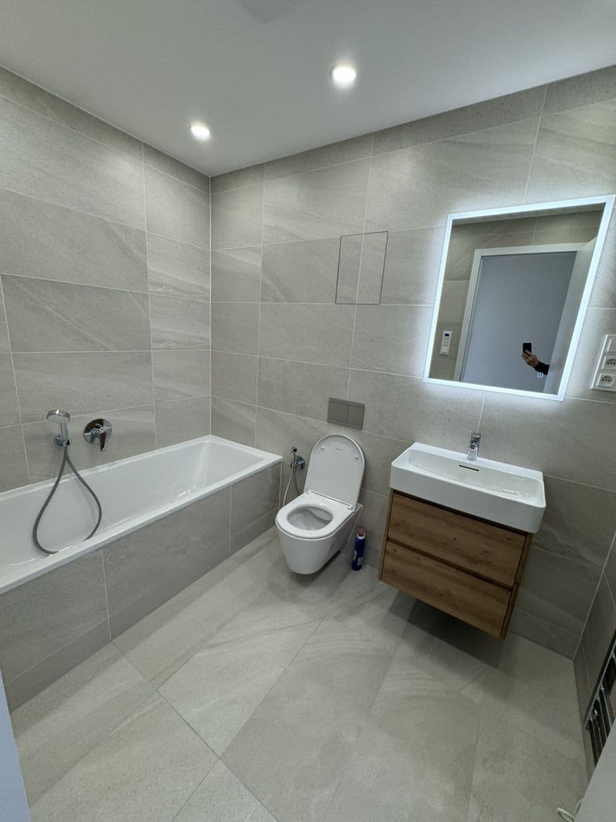 1 bedroom with open-plan kitchen flat to rent, 62 m², Závišova, Prague, Prague 1 bedroom with open-plan kitchen flat to rent, 62 m², Závišova, Prague, Prague