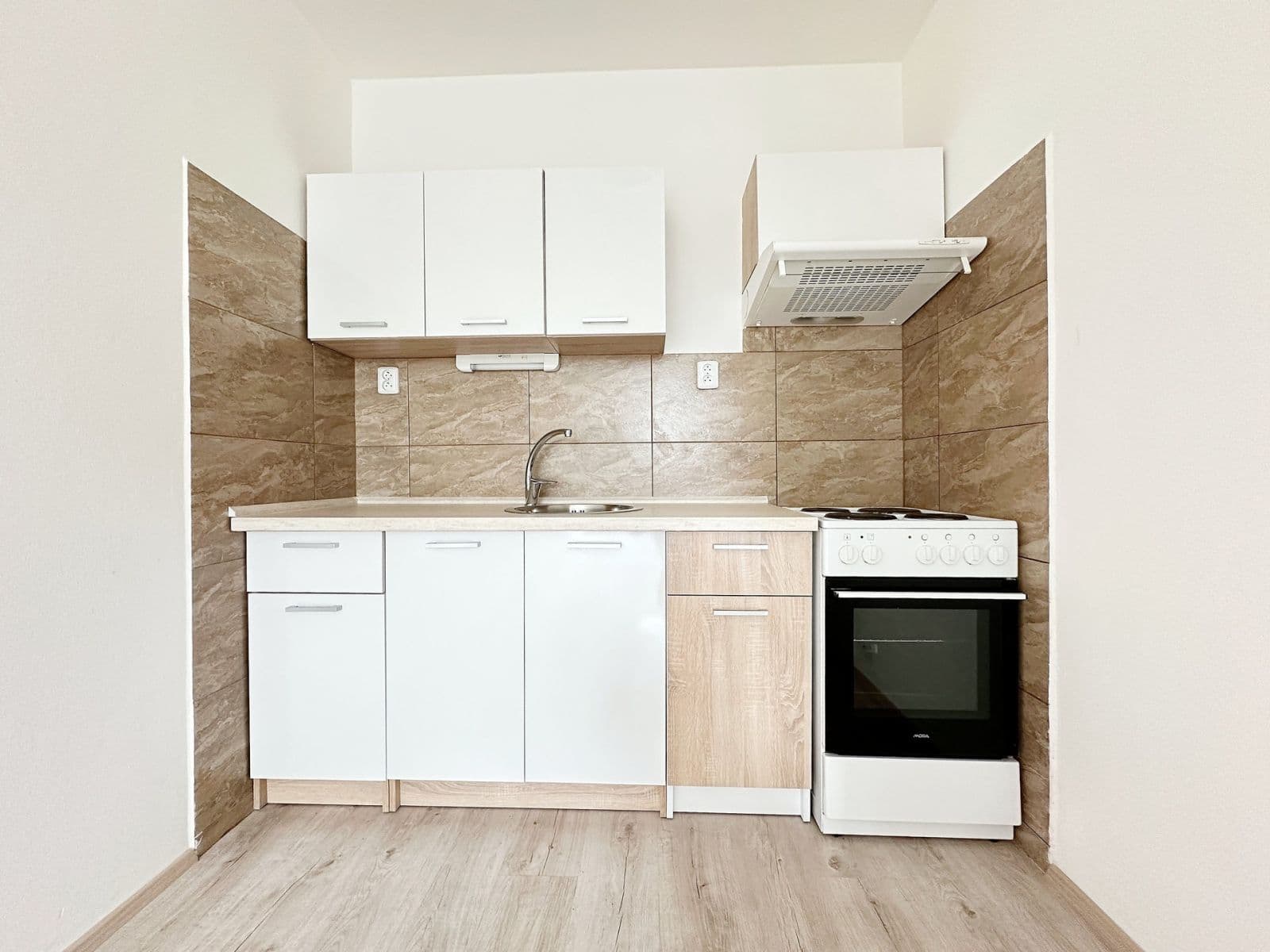 1 bedroom with open-plan kitchen flat to rent, 47 m², Slavatova, Prague, Prague 1 bedroom with open-plan kitchen flat to rent, 47 m², Slavatova, Prague, Prague
