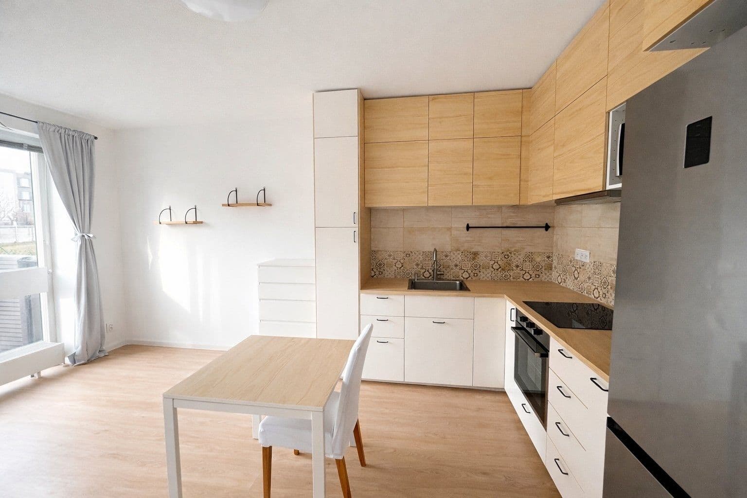 Studio flat to rent, 30 m², Ovesná, Hostivice, Středočeský Region Studio flat to rent, 30 m², Ovesná, Hostivice, Středočeský Region