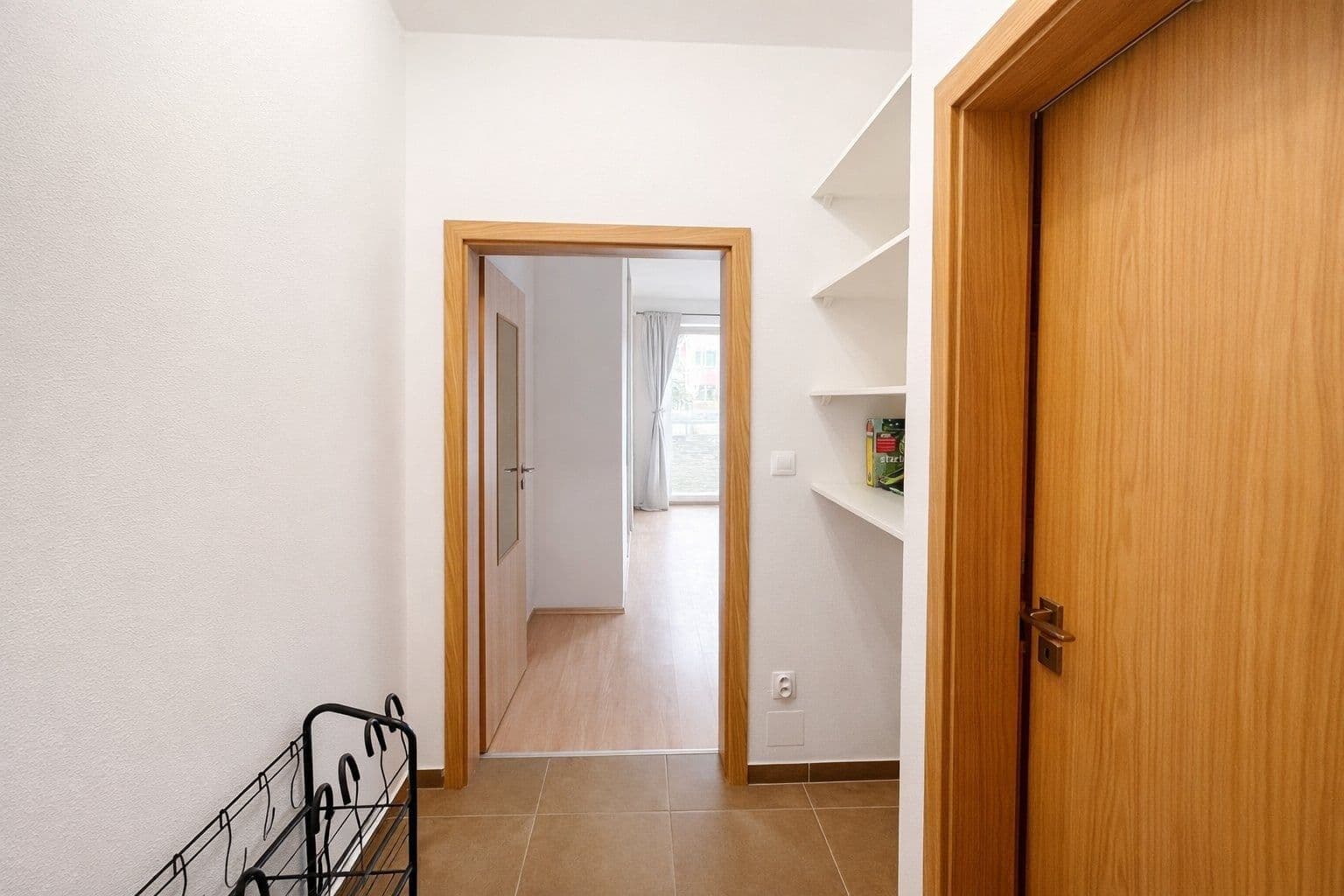 Studio flat to rent, 30 m², Ovesná, Hostivice, Středočeský Region Studio flat to rent, 30 m², Ovesná, Hostivice, Středočeský Region