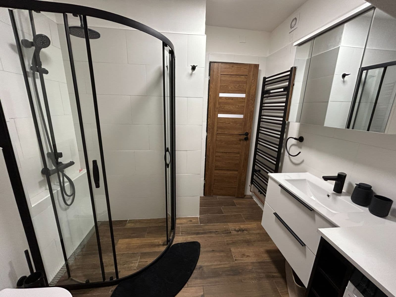 1 bedroom with open-plan kitchen flat to rent, 46 m², Klikatá, Prague, Prague 1 bedroom with open-plan kitchen flat to rent, 46 m², Klikatá, Prague, Prague