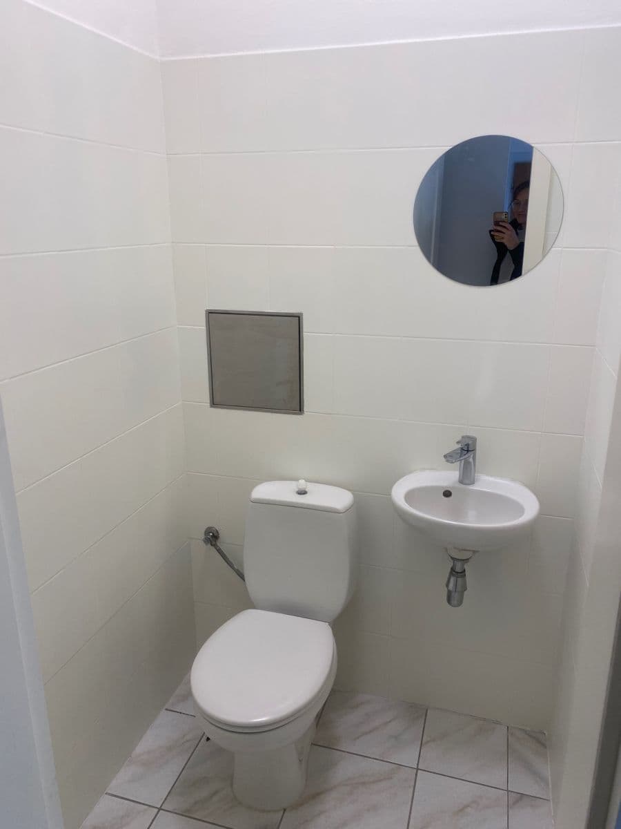 2 bedroom with open-plan kitchen flat to rent, 100 m², U Kříže, Prague, Prague 2 bedroom with open-plan kitchen flat to rent, 100 m², U Kříže, Prague, Prague