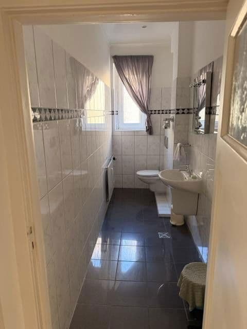 1 bedroom with open-plan kitchen flat for sale, 100 m², Blissestraße 55, Berlin, Berlin 1 bedroom with open-plan kitchen flat for sale, 100 m², Blissestraße 55, Berlin, Berlin