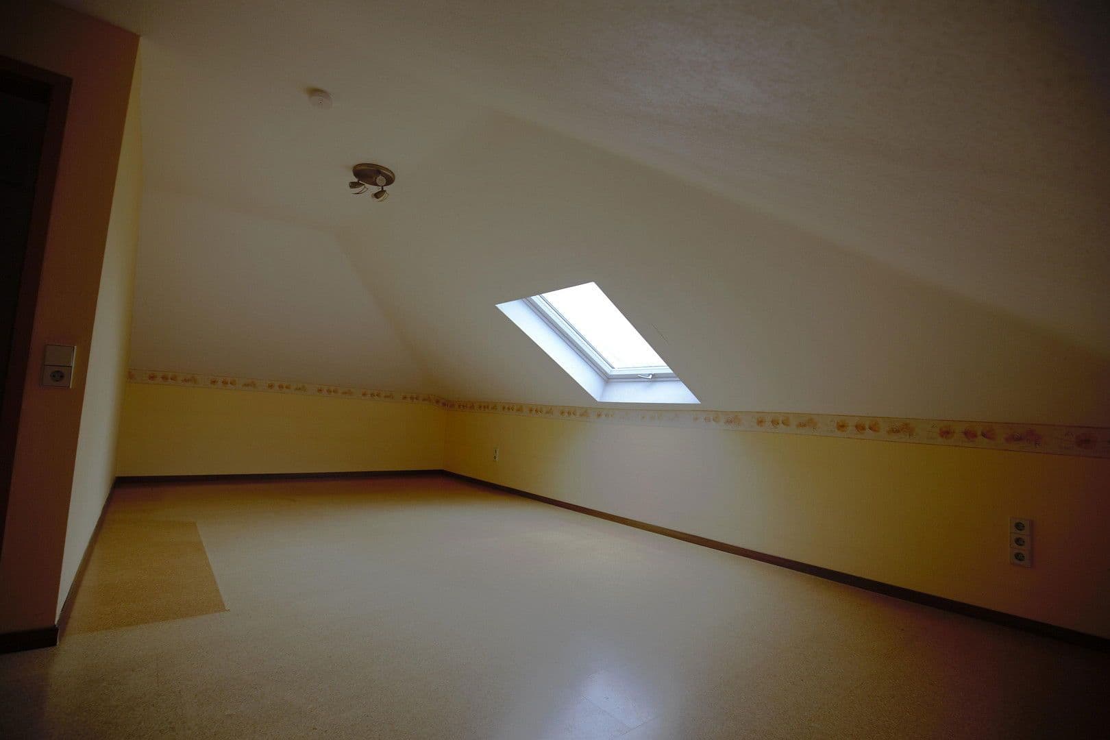 office to rent, 25 m², Carl-Zeiss-Str. 5, Frankenthal, Rhineland-Palatinate office to rent, 25 m², Carl-Zeiss-Str. 5, Frankenthal, Rhineland-Palatinate