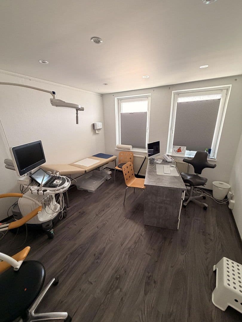 office to rent, 170 m², Bismarckstraße 4, Pinneberg, Schleswig-Holstein office to rent, 170 m², Bismarckstraße 4, Pinneberg, Schleswig-Holstein