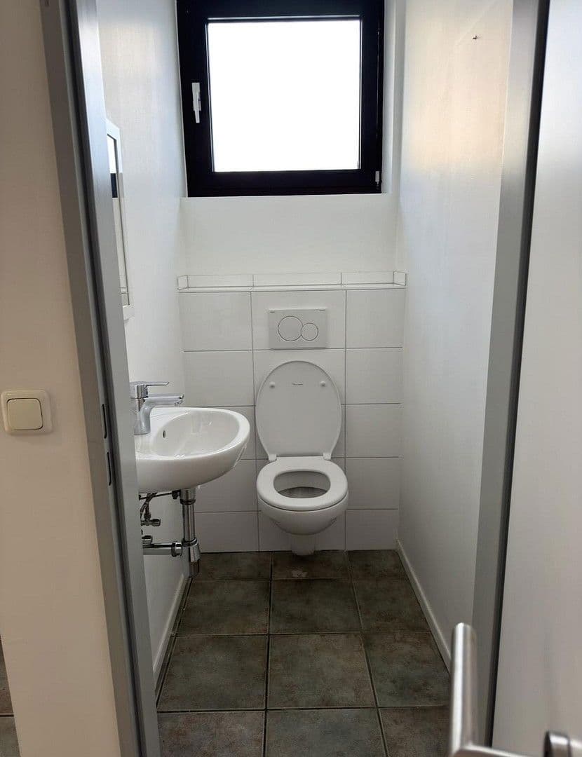 non-residential property to rent, 170 m², Wiesenstrasse 2, Karlsruhe Grünwettersbach, Baden-Württemberg non-residential property to rent, 170 m², Wiesenstrasse 2, Karlsruhe Grünwettersbach, Baden-Württemberg