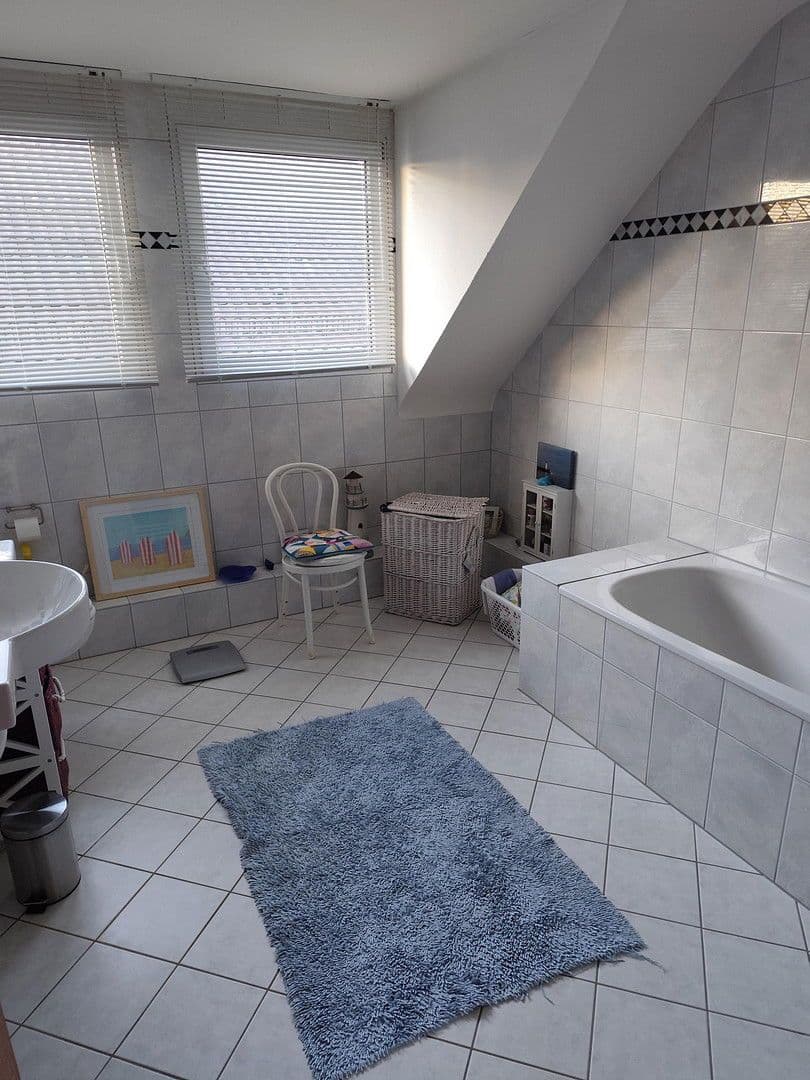 house for sale, 185 m², Mehlemer Weg 8, Meckenheim, North Rhine-Westphalia house for sale, 185 m², Mehlemer Weg 8, Meckenheim, North Rhine-Westphalia