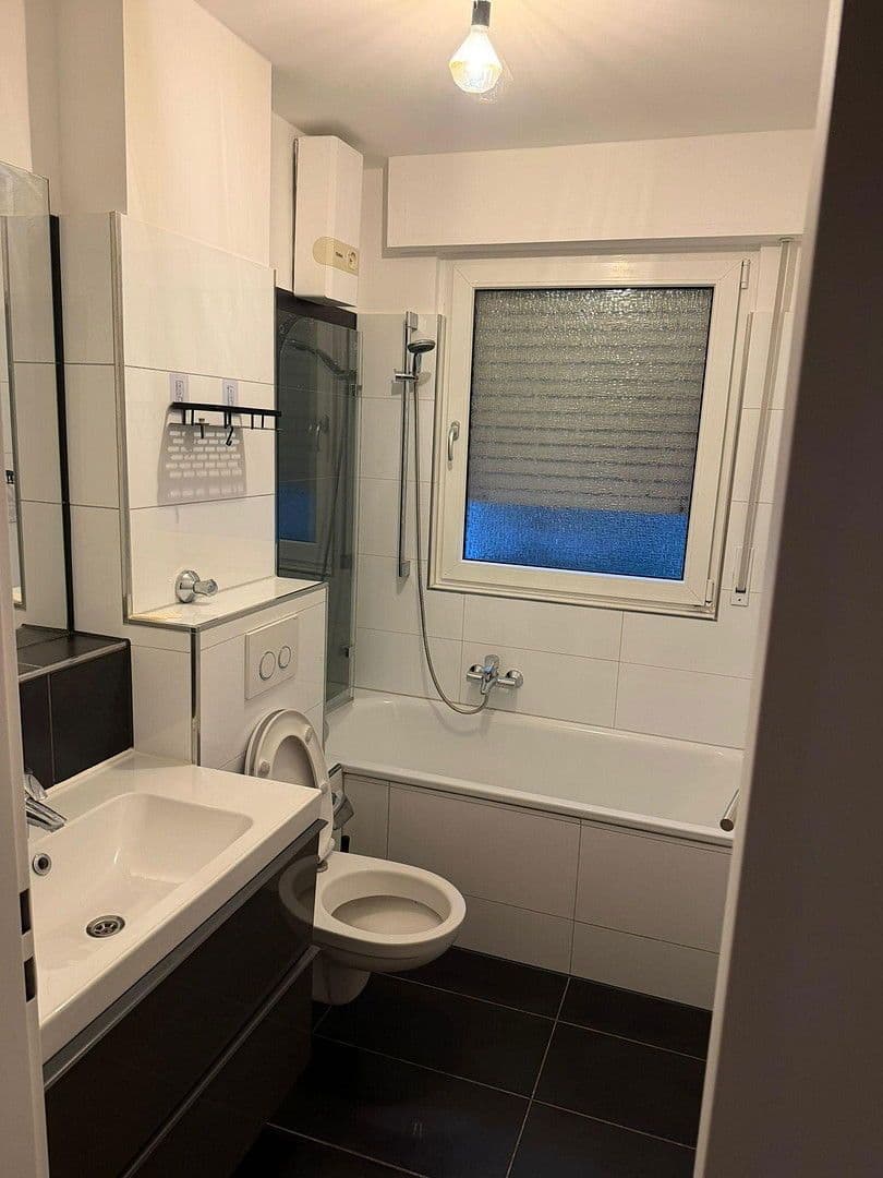 4 bedroom flat to rent, 84 m², Düsseldorf, North Rhine-Westphalia 4 bedroom flat to rent, 84 m², Düsseldorf, North Rhine-Westphalia