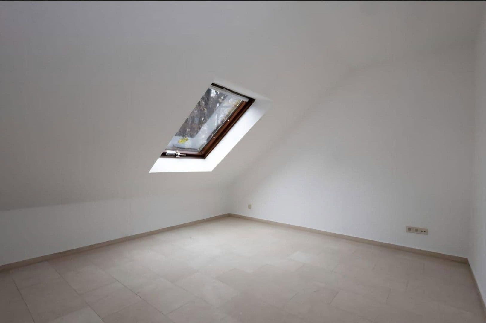 4 bedroom flat to rent, 135 m², Odenthal, North Rhine-Westphalia 4 bedroom flat to rent, 135 m², Odenthal, North Rhine-Westphalia