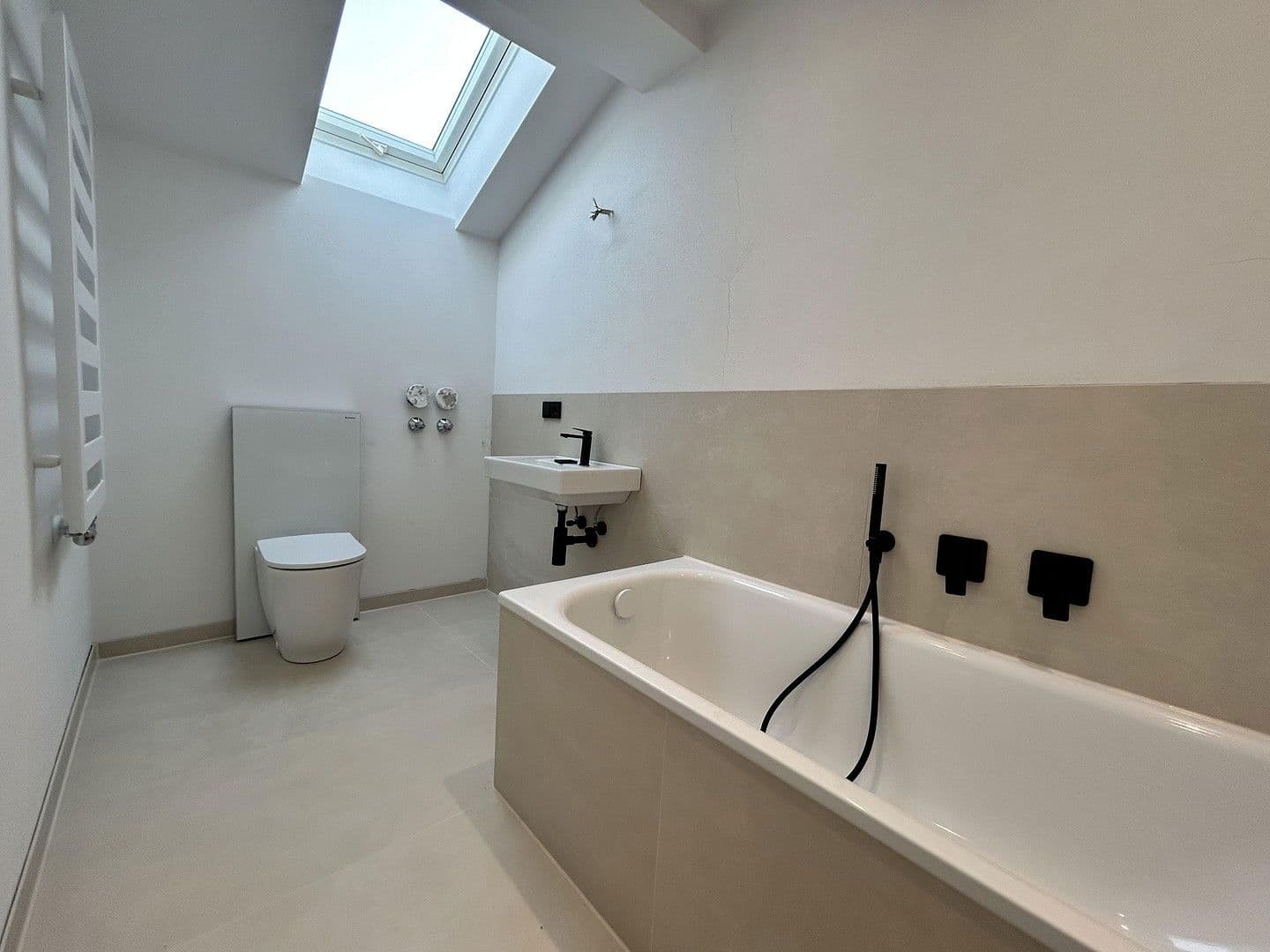 3 bedroom with open-plan kitchen flat to rent, 160 m², Lärchenweg 21, Bad Endorf, Bavaria 3 bedroom with open-plan kitchen flat to rent, 160 m², Lärchenweg 21, Bad Endorf, Bavaria