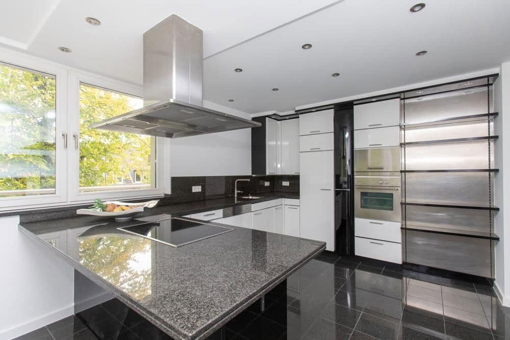 house for sale, 698 m², Düsseldorf, North Rhine-Westphalia house for sale, 698 m², Düsseldorf, North Rhine-Westphalia