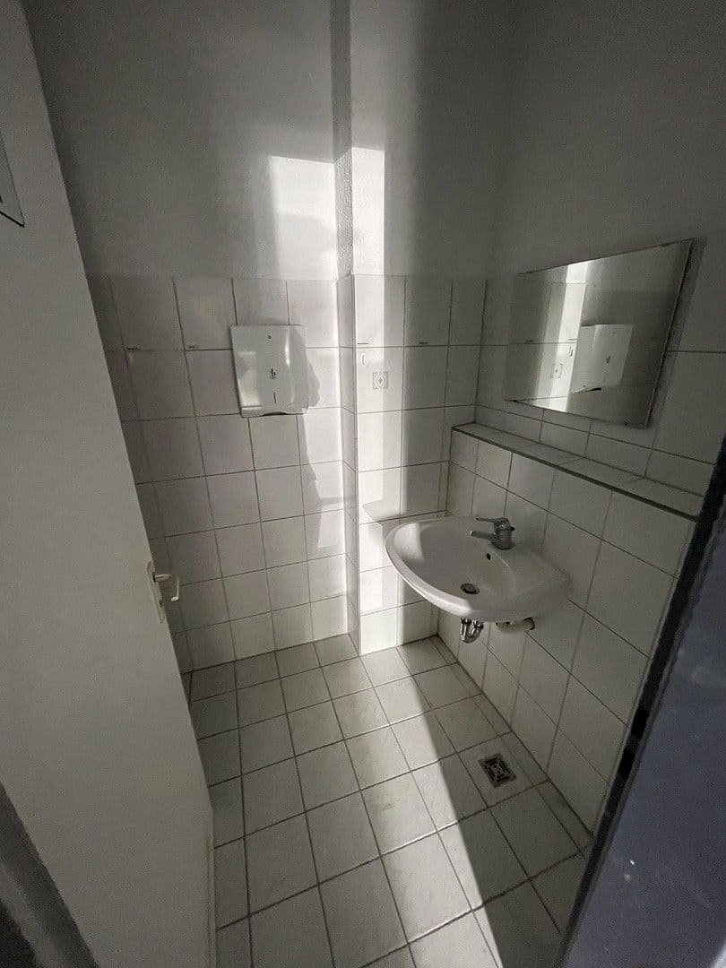 non-residential property to rent, 260 m², Ditzingen, Baden-Württemberg non-residential property to rent, 260 m², Ditzingen, Baden-Württemberg