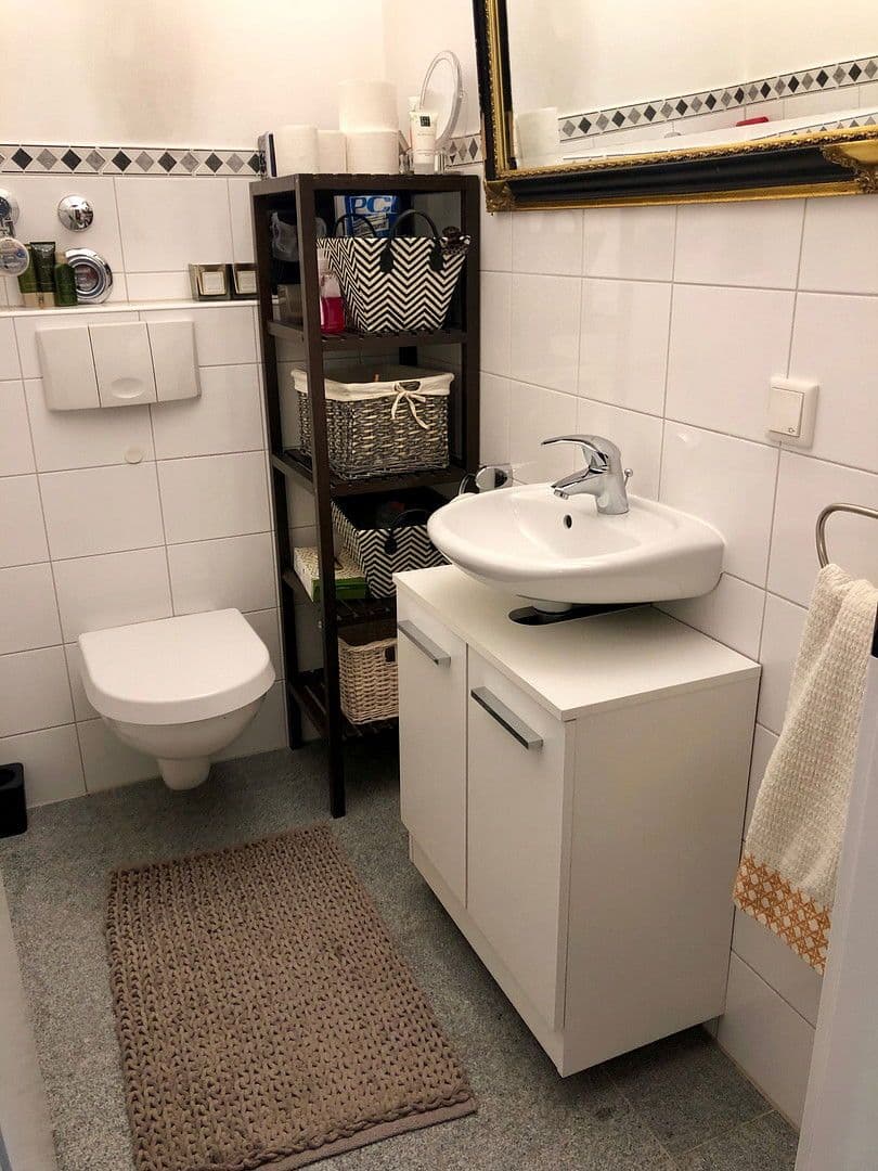 2 bedroom with open-plan kitchen flat to rent, 101 m², Krefeld, North Rhine-Westphalia 2 bedroom with open-plan kitchen flat to rent, 101 m², Krefeld, North Rhine-Westphalia