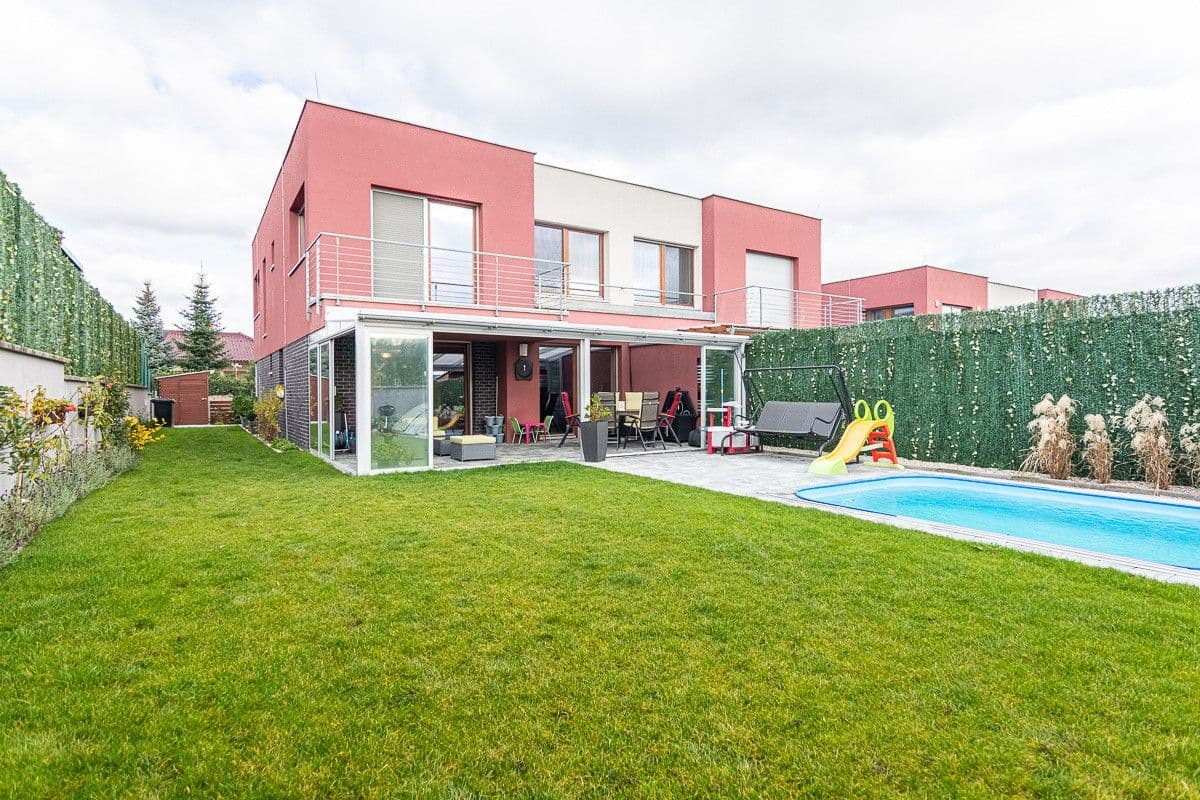 house for sale, 162 m², Zvoncová, Roztoky, Středočeský Region house for sale, 162 m², Zvoncová, Roztoky, Středočeský Region