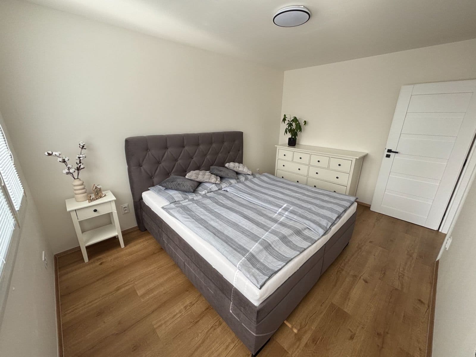 2 bedroom with open-plan kitchen flat for sale, 56 m², Novodvorská, Prague, Prague 2 bedroom with open-plan kitchen flat for sale, 56 m², Novodvorská, Prague, Prague